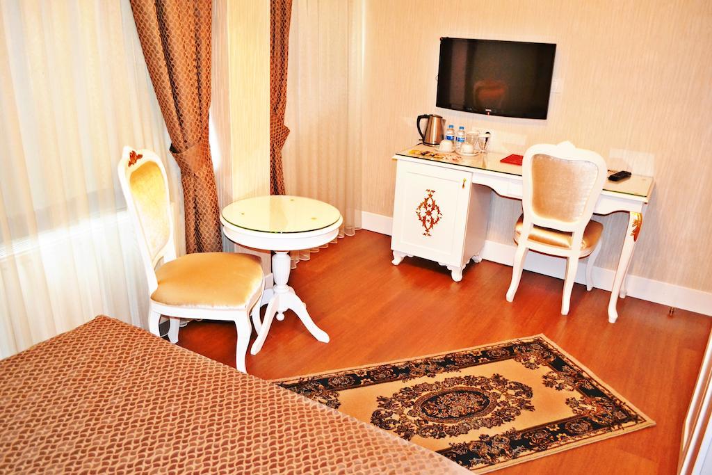 Alyon Hotel Taksim Estambul Exterior foto