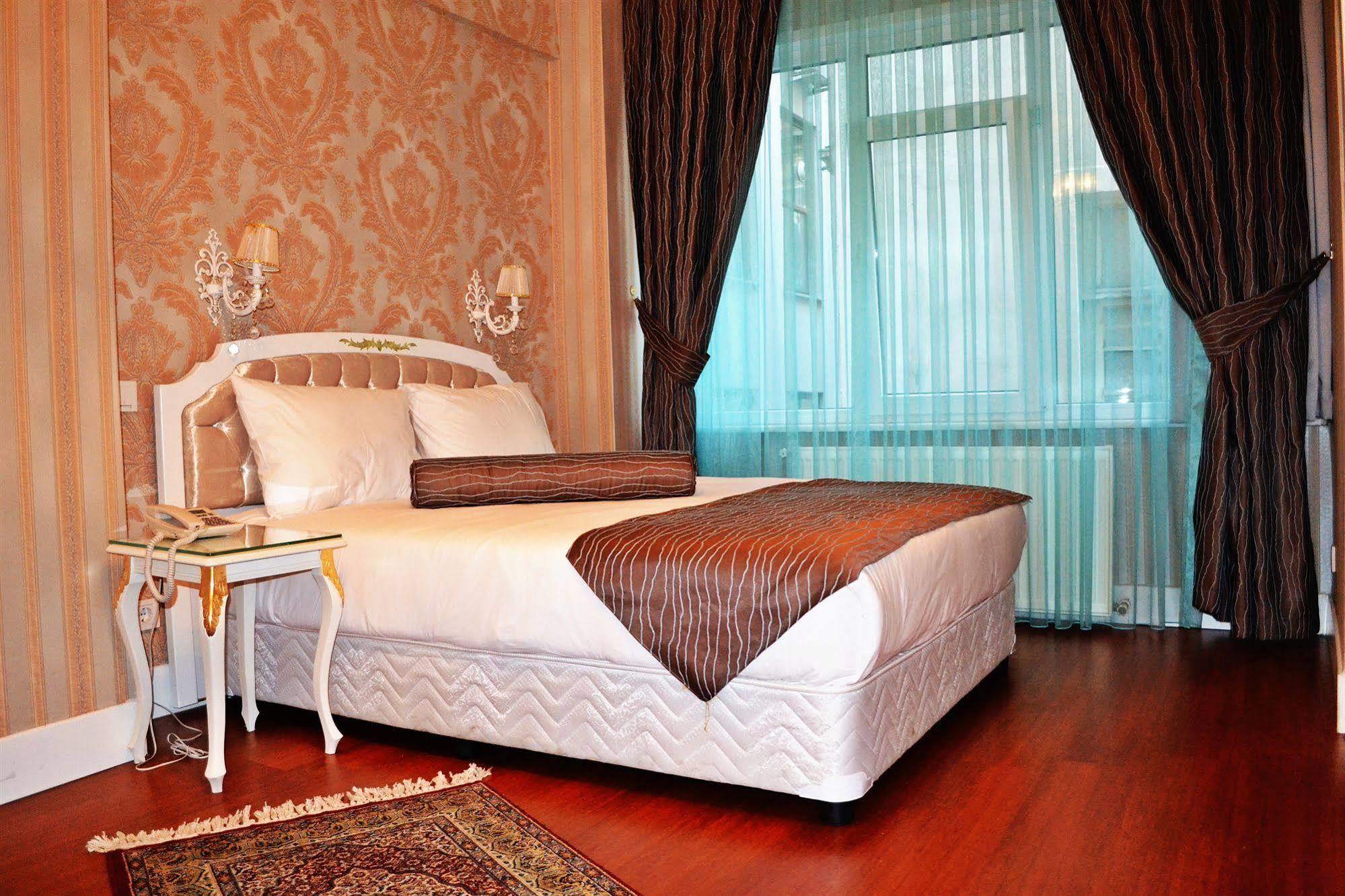 Alyon Hotel Taksim Estambul Exterior foto